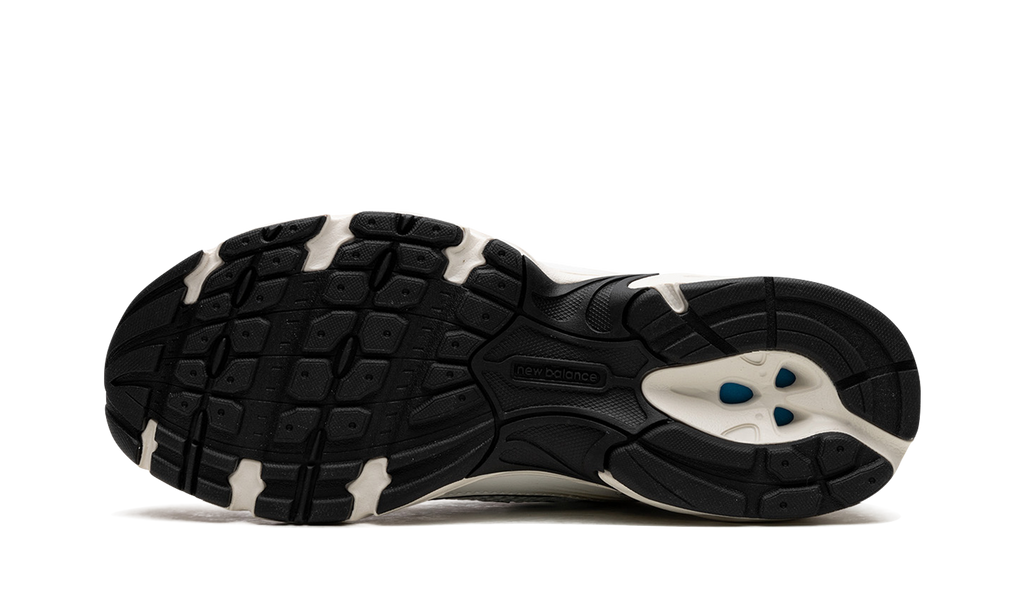 New Balance 530 "White/Gold/Black" Sneakers